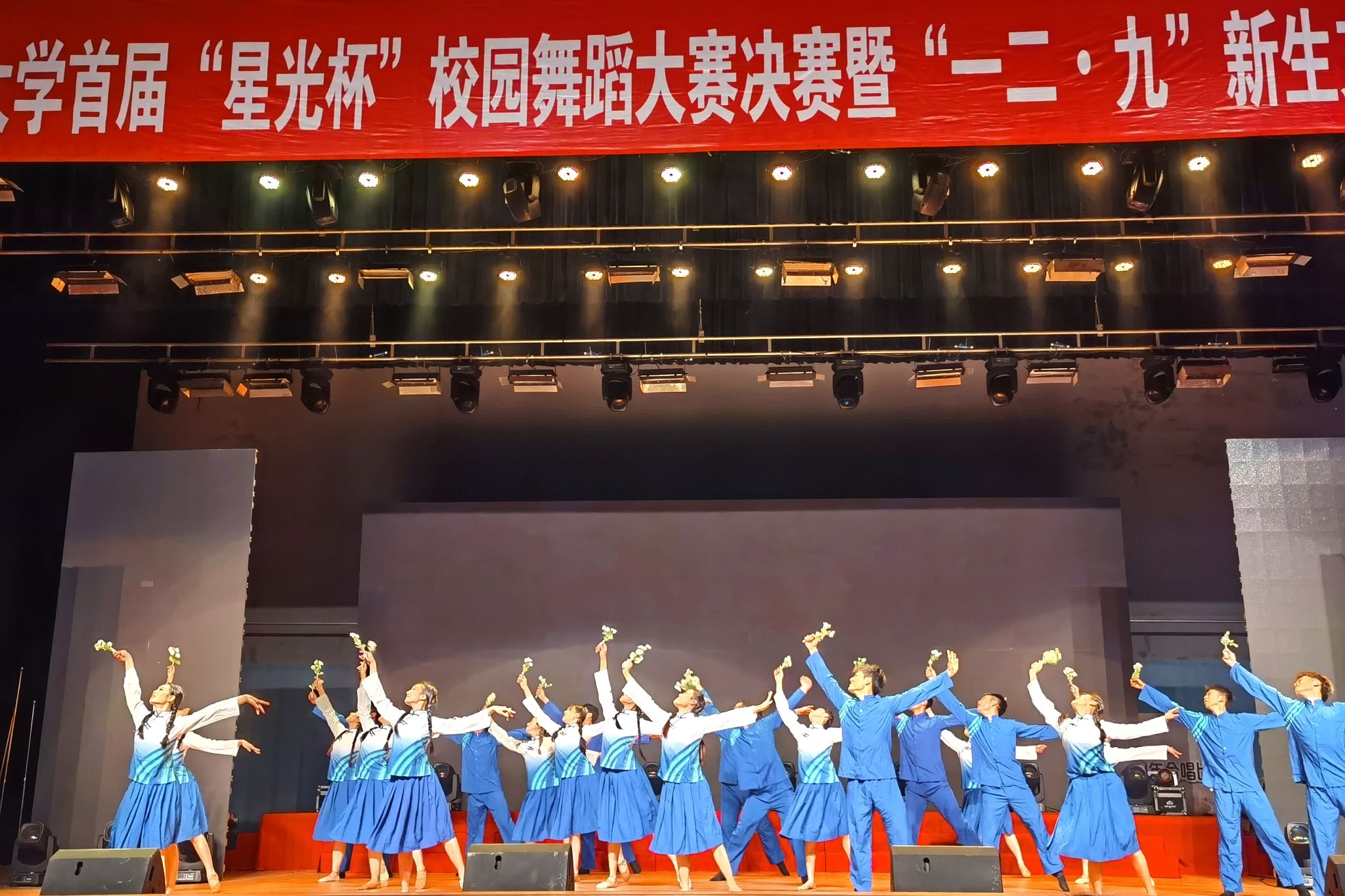 舞蹈《茉莉芬芳》.jpg