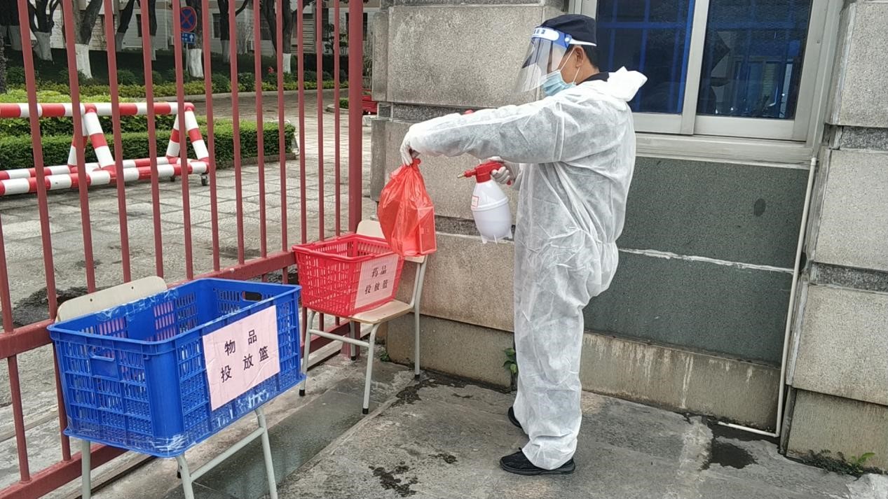 药品投放点消杀.jpg 药品投放点消杀.jpg