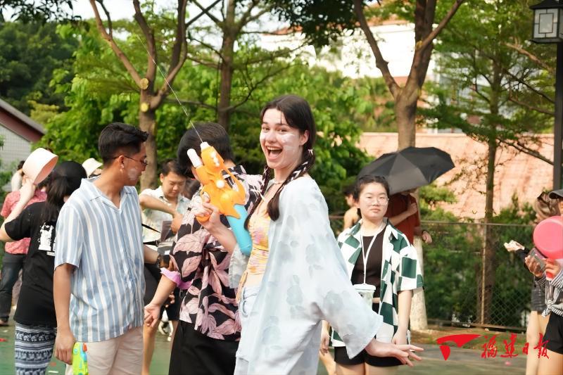 5040407a-52e3-40e9-9127-7cc733ff5c18_batchwm.jpg 5040407a-52e3-40e9-9127-7cc733ff5c18_batchwm.jpg