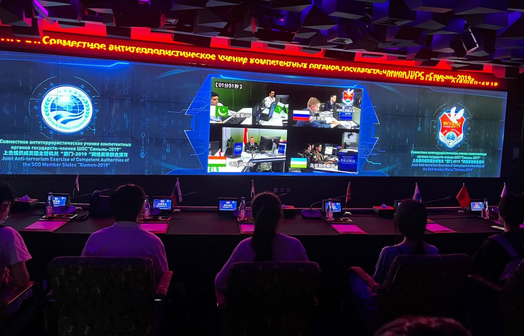 参观美亚柏科上合组织成员国主管机关网络反恐联合演习大厅.jpg 参观美亚柏科上合组织成员国主管机关网络反恐联合演习大厅.jpg