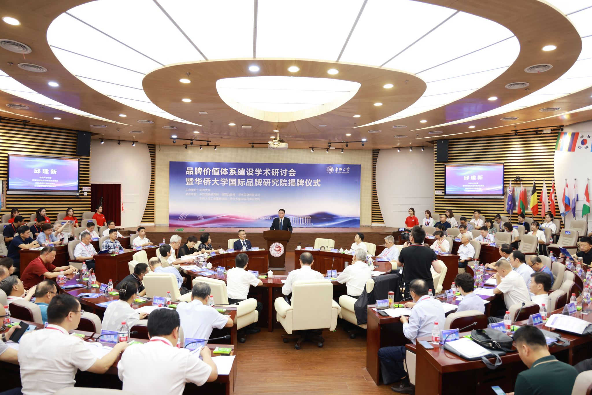 d9df4ff5-b1ca-42cc-b2f3-abf829a233db.jpg d9df4ff5-b1ca-42cc-b2f3-abf829a233db.jpg