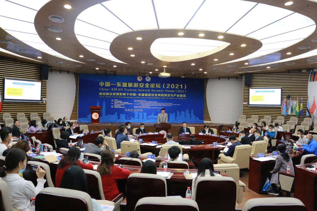 发布会现场.JPG 发布会现场.JPG