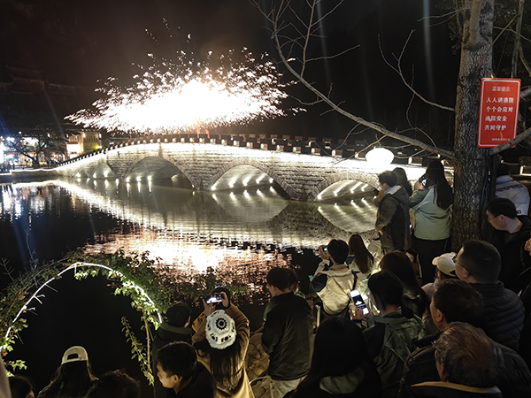 11-2501151GI0T0.jpg 11-2501151GI0T0.jpg