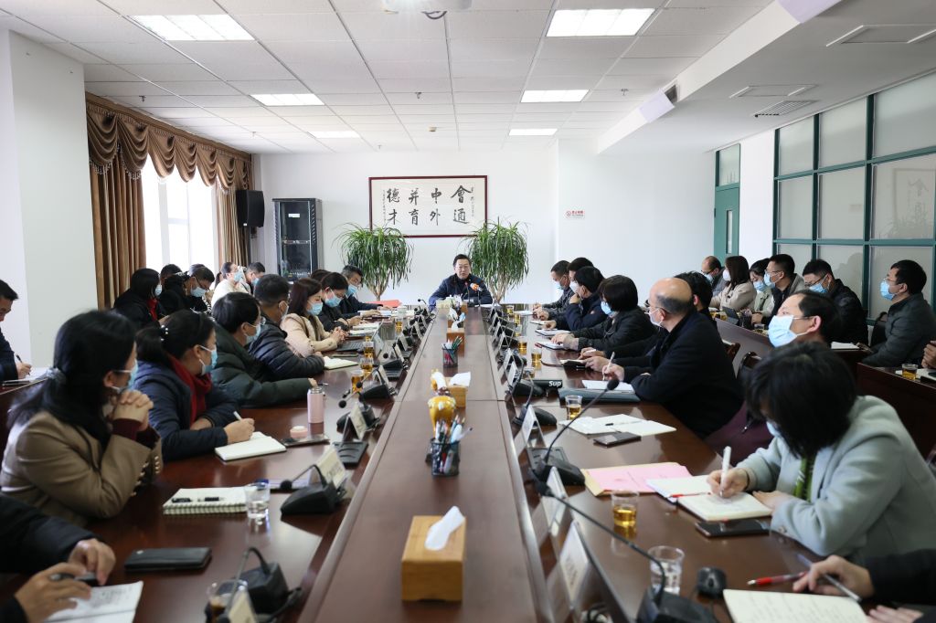 校党委书记徐西鹏作强调讲话.jpg