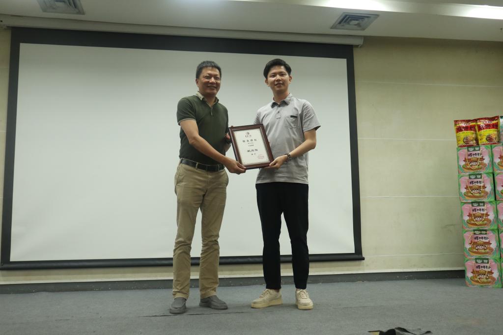 办法校友讲坛主讲嘉宾纪念证书2.JPG 办法校友讲坛主讲嘉宾纪念证书2.JPG