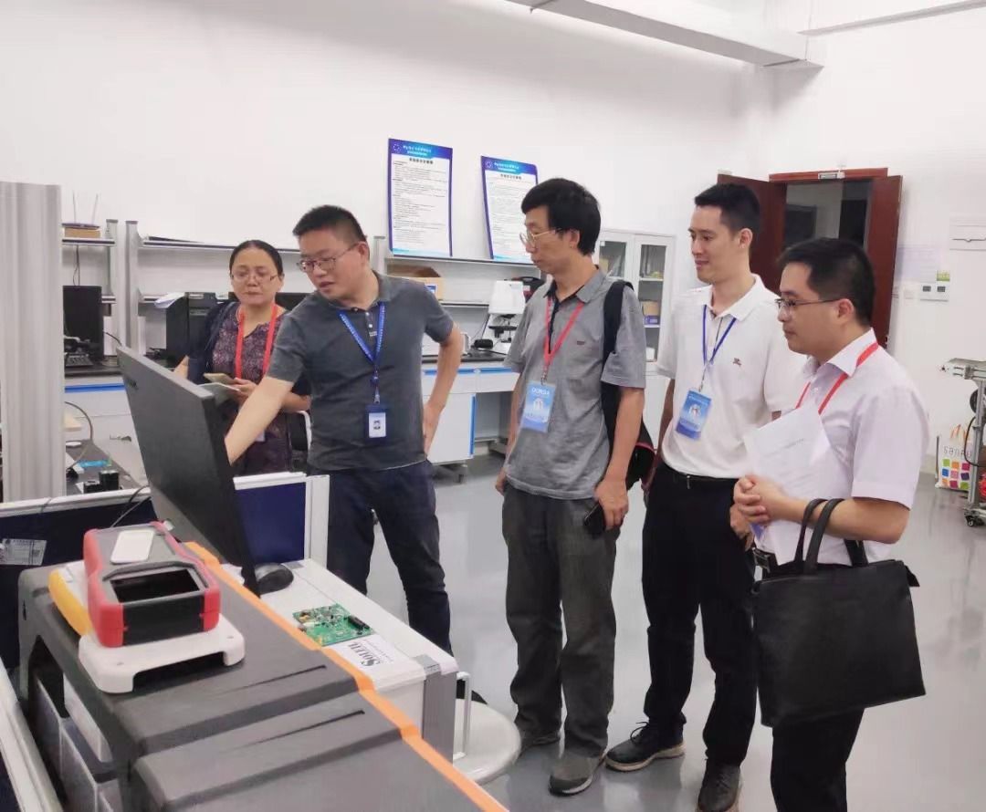 刘向晖走访企业深入调研.jpg 刘向晖走访企业深入调研.jpg