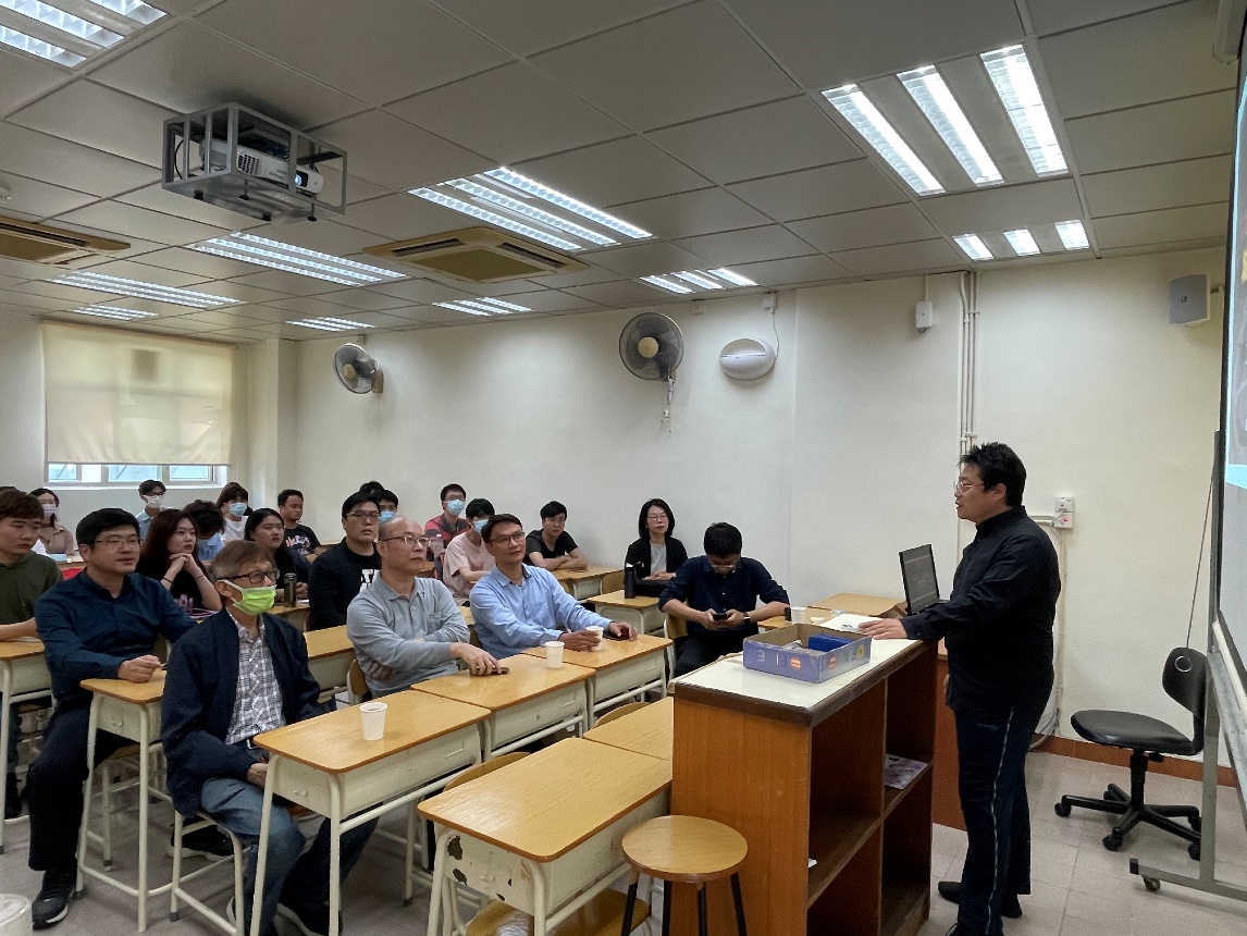 汇报会现场.jpg