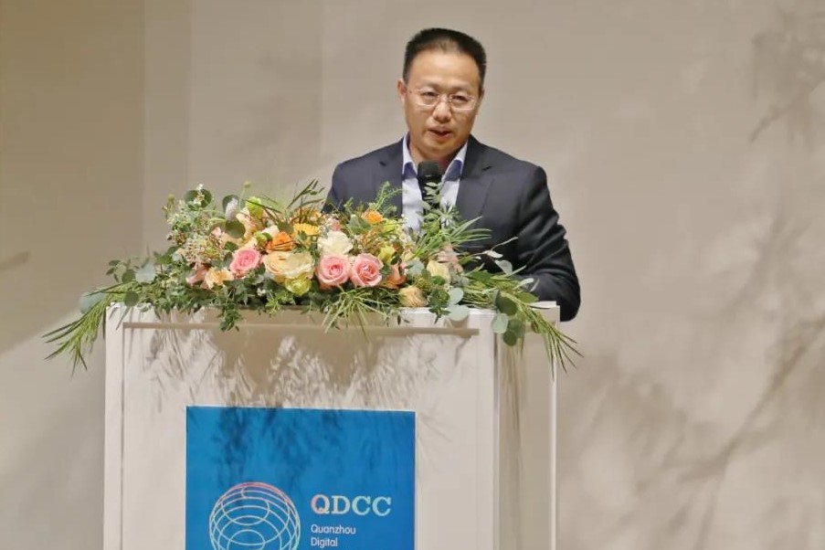 谢朝武主旨演讲.jpg