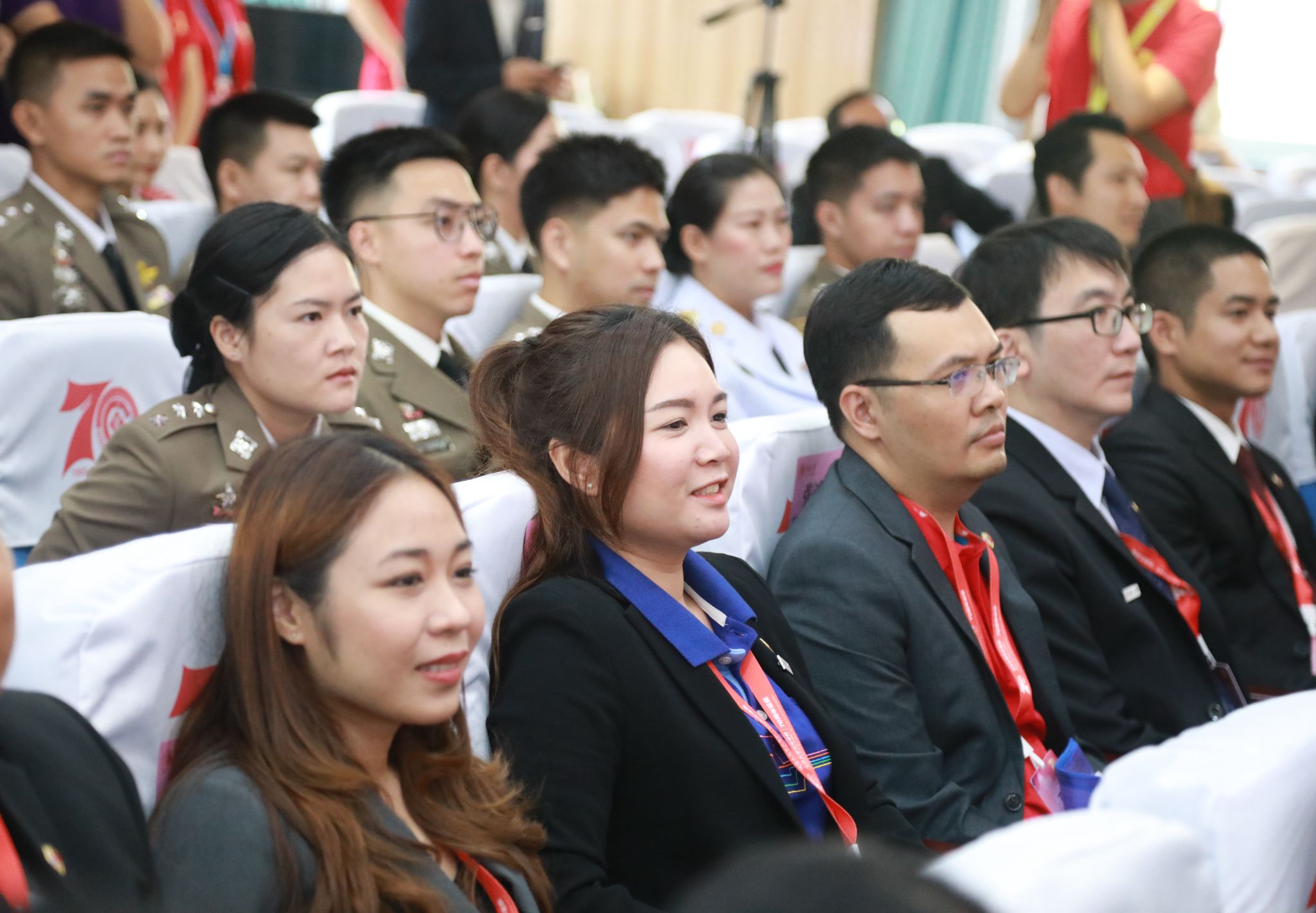 参加开学典礼的外国政府官员 (2).JPG undefined